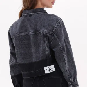 Calvin Klein Veste En Jean Cropped Oversized Denim Jacket En Noir magasin 9