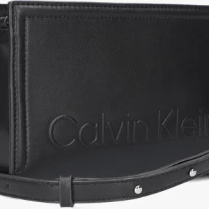 en ligne vente Calvin Klein Minimal Hardware Crossbody Sac Bandoulière En Noir 10