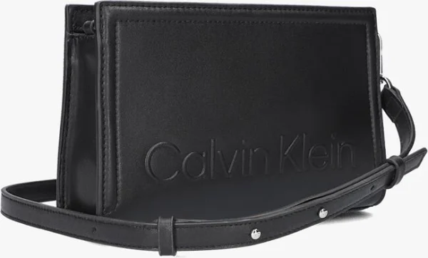 en ligne vente Calvin Klein Minimal Hardware Crossbody Sac Bandoulière En Noir 3