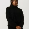 Service Clients Dédié Calvin Klein Col Roulé Ck Chunky Roll Neck En Noir 17