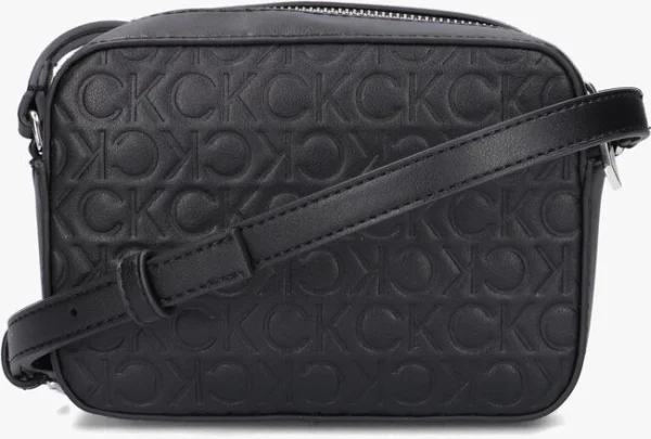 Calvin Klein Re-lock Camera Bag Emb Mono Sac Bandoulière En Noir site pas cher 4